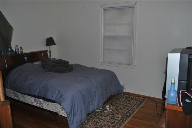 Building Photo - 590 Lamont Dr