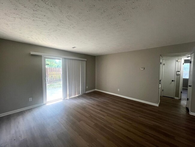 Building Photo - 1007 Madiera Ct