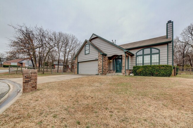 Foto del edificio - West Tulsa Gem! 3 Bed 2.5 Bath