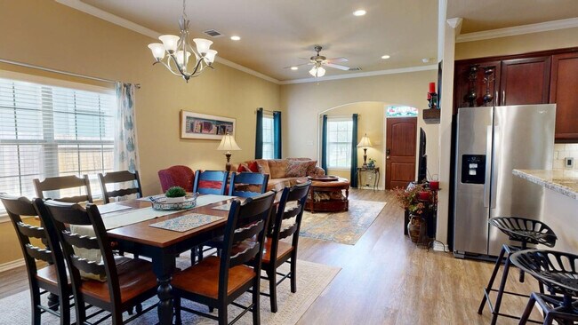 Foto del edificio - 3819 Black Hawk Ln