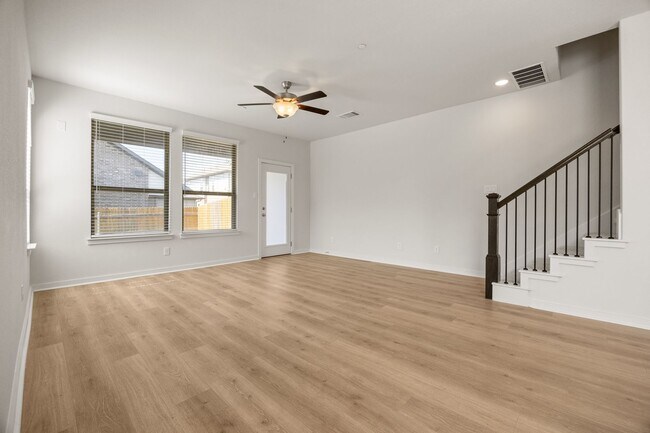 Building Photo - Stylish 3 Bed, 2.5 Bath Home in Gated Roun...