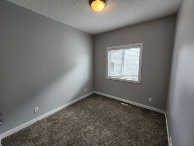 Building Photo - 377 Windermere Dr