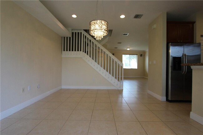 Building Photo - 6602 Hidden Cove Dr