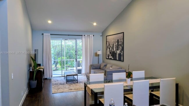 Foto del edificio - 20478 Vía Marisa