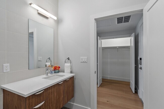 Foto del edificio - 124 Highland Ave