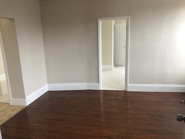 Building Photo - 59 Chandler St