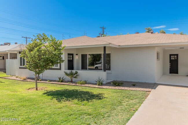 Building Photo - 6638 E Almeria Rd