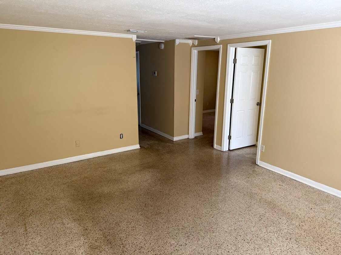 Primary Photo - 6067 Longchamp Dr