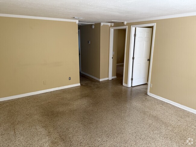 Building Photo - 6067 Longchamp Dr