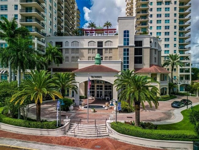 Building Photo - 600 W Las Olas Blvd