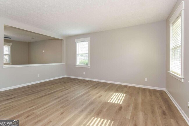 Building Photo - 133 Sugar Berry Pl