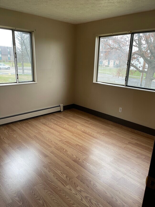 735 Mauro Cir SE Unit 4, Warren, OH 44484 735 Mauro Cir SE Warren, OH Apartments for Rent