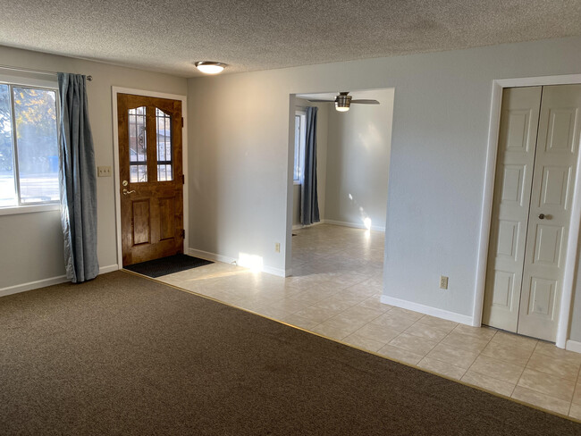 Looking toward eating area / kitchen - 4048 N Patton Ave