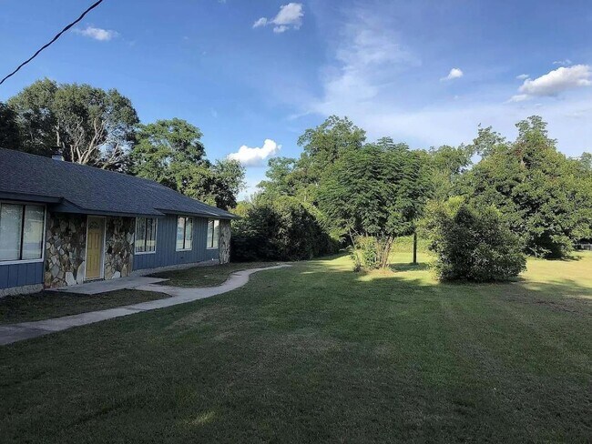 Foto del edificio - 634 Kettle Creek Dr