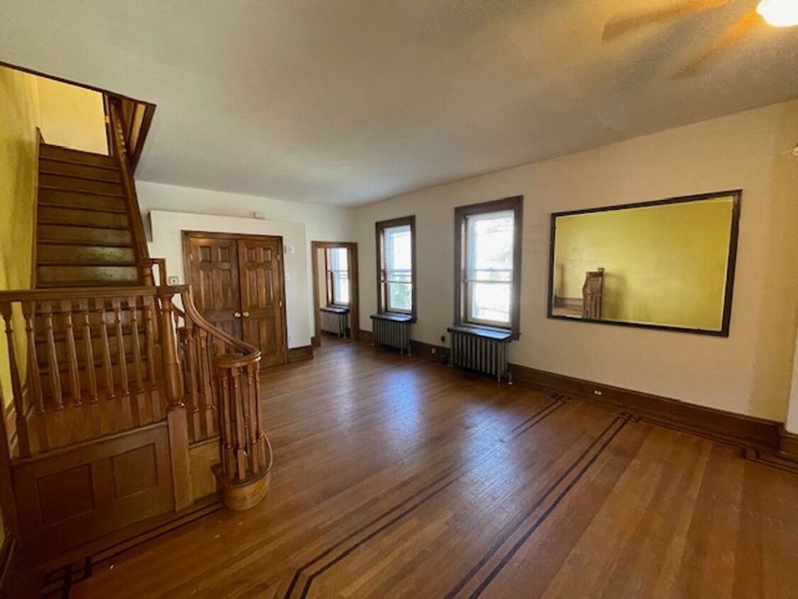 Primary Photo - 3 Bedroom Home