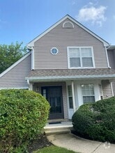 Building Photo - 10 Hopkinson Ct