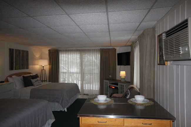 Building Photo - 5712 Shanty Creek Rd