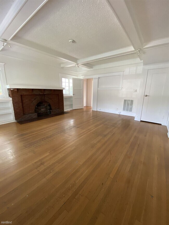 Building Photo - 5 br, 4 bath House - 1807 N Van Ness Ave