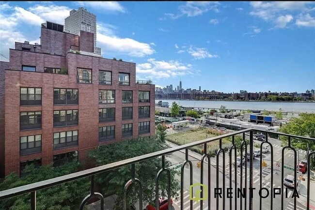 Building Photo - 187 Kent Ave