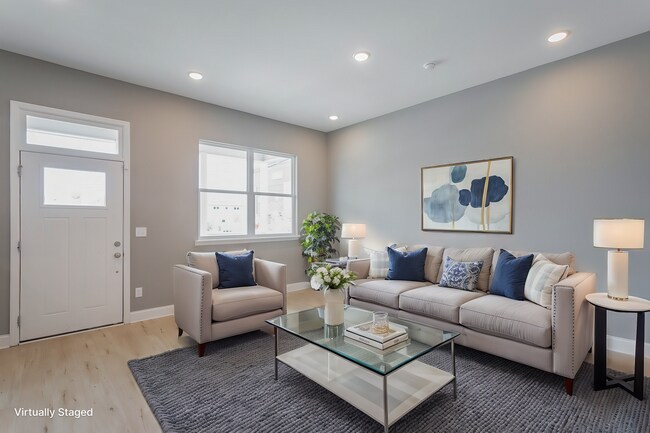 Building Photo - Modern 4 Bedroom Home in Southside