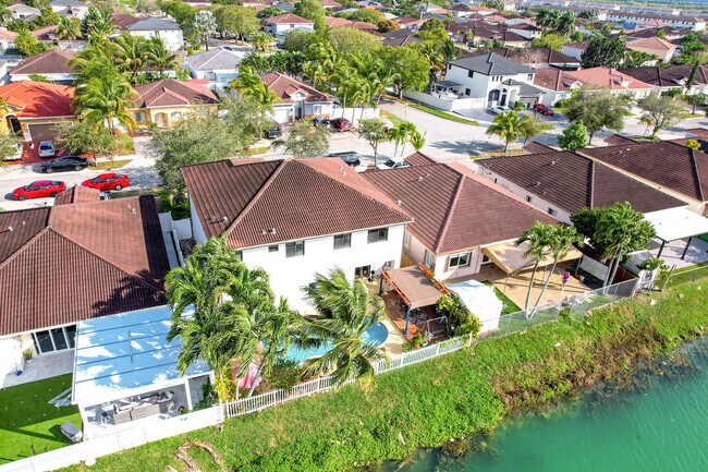 Foto del edificio - 22542 SW 103rd Ct