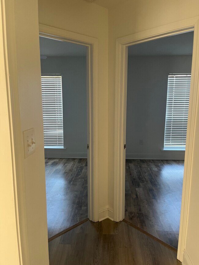 2 bedrooms - 56327 Frank Pichon Rd