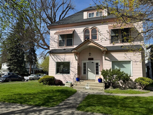 Foto del edificio - 2028 W Pacific Ave