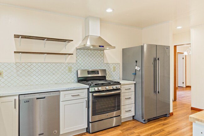 Foto del edificio - 2319 N 145th St