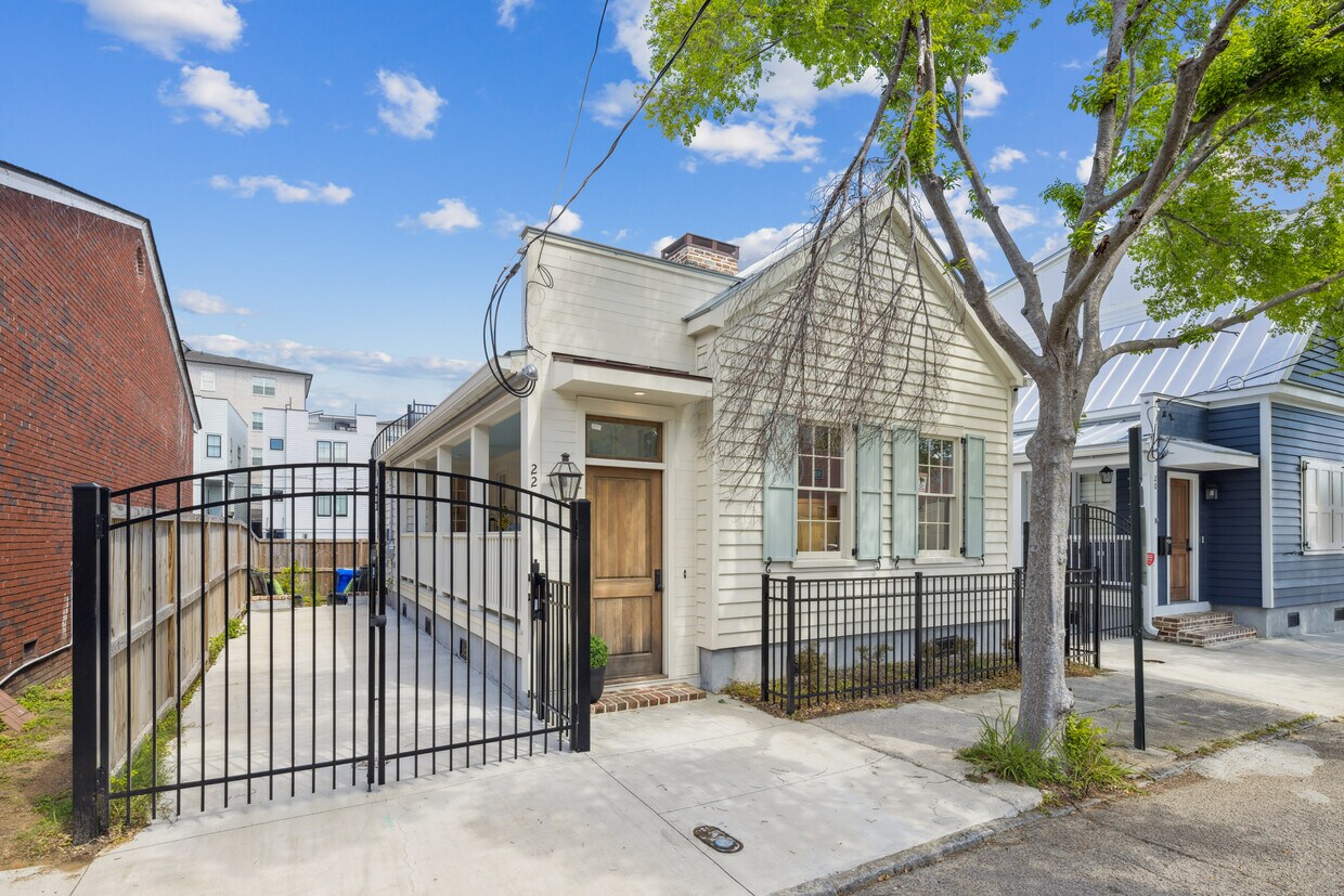 Foto principal - 22 Sheppard St