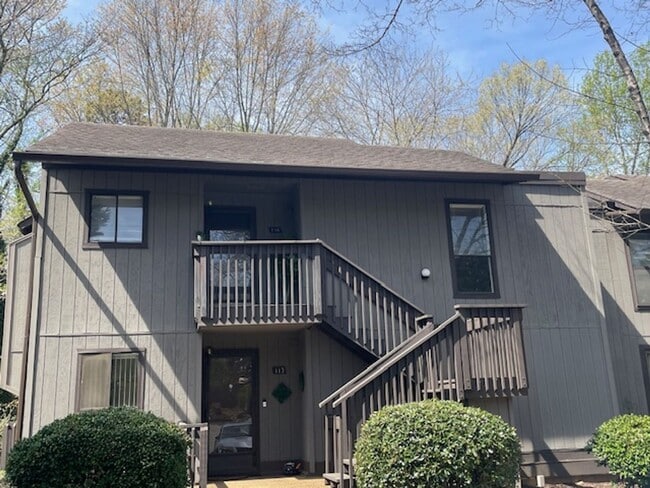 Upper unit condo in Winston-Salem - Upper unit condo in Winston-Salem