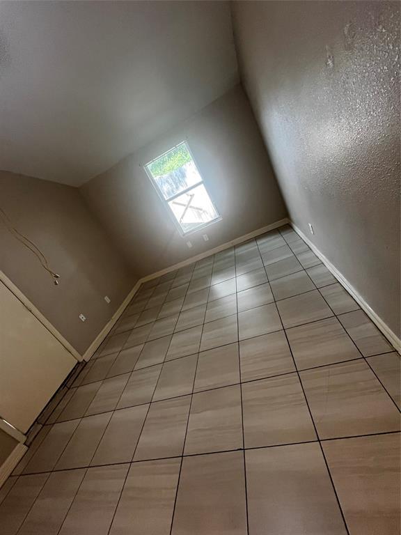 Foto del edificio - 1407 Lamesa Ave