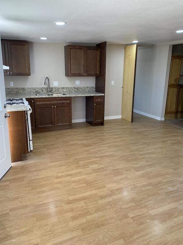 Building Photo - 553 Carlsbad St