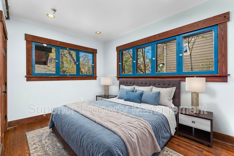 Foto principal - 201 E Elizabeth St