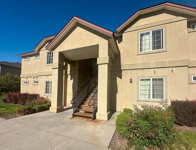 Building Photo - 10174 W Garverdale Ln