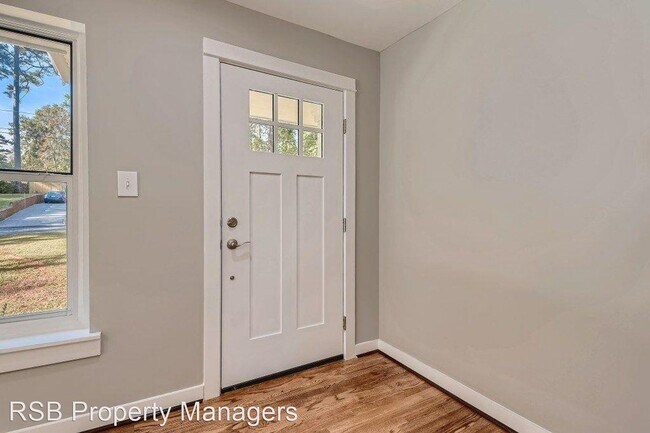 Building Photo - 3 br, 2 bath House - 2839 Santa Barbara Drive
