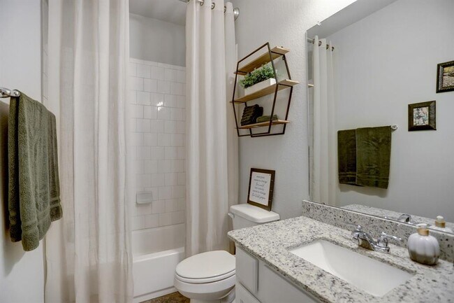 Building Photo - 230 Aster View Ct