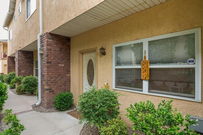 Foto del edificio - 618 Coal Ave SW