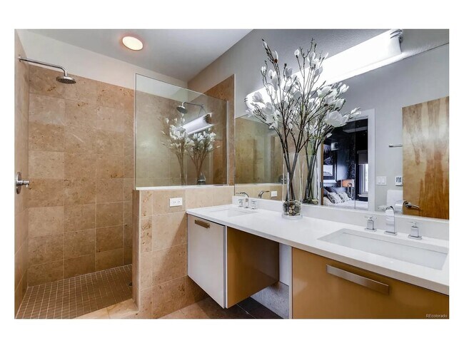 Building Photo - Luxurious penthouse that sits on the top floor overlooking Denver's skyline in the heart of LoHi