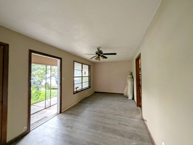 Building Photo - 4515 Booker St