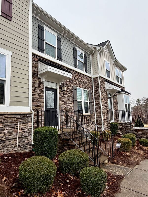 Foto del edificio - 11777 Blessington Rd