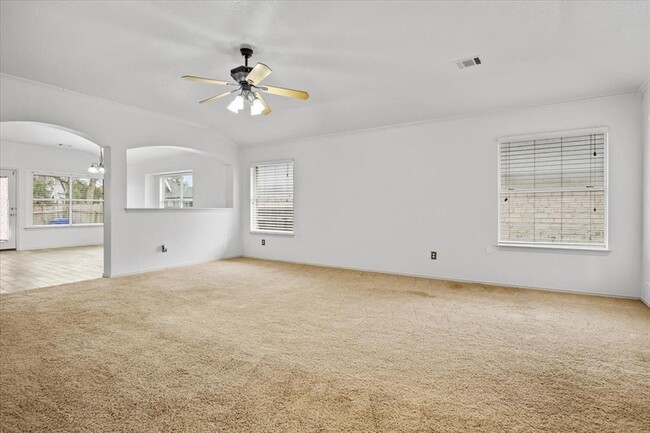 Building Photo - 1044 Kirtomy Loop
