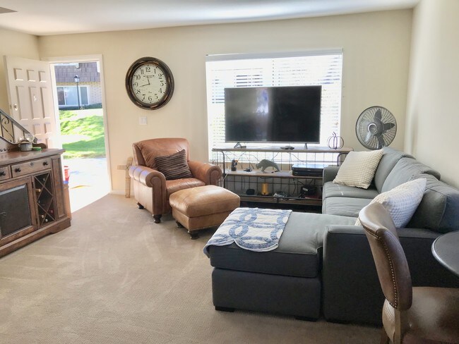 Foto del edificio - 282 Green Moor Pl