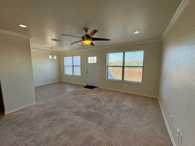 Building Photo - Welcome to this beautiful 3 bedroom, 2.5 b...