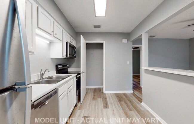 Foto del edificio - Updated 1BR/1BA Ortega Farms Apartment