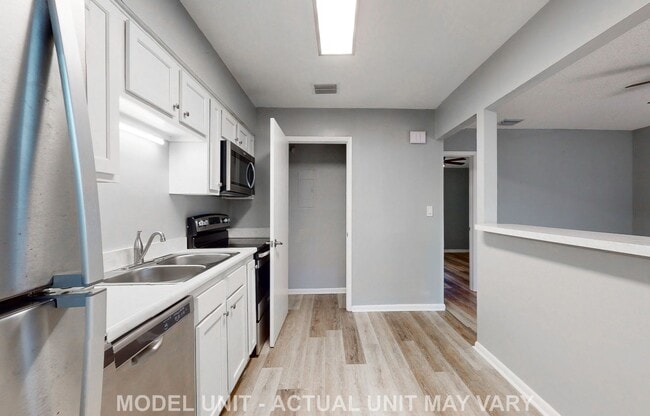 Building Photo - Updated 1BR/1BA Ortega Farms Apartment