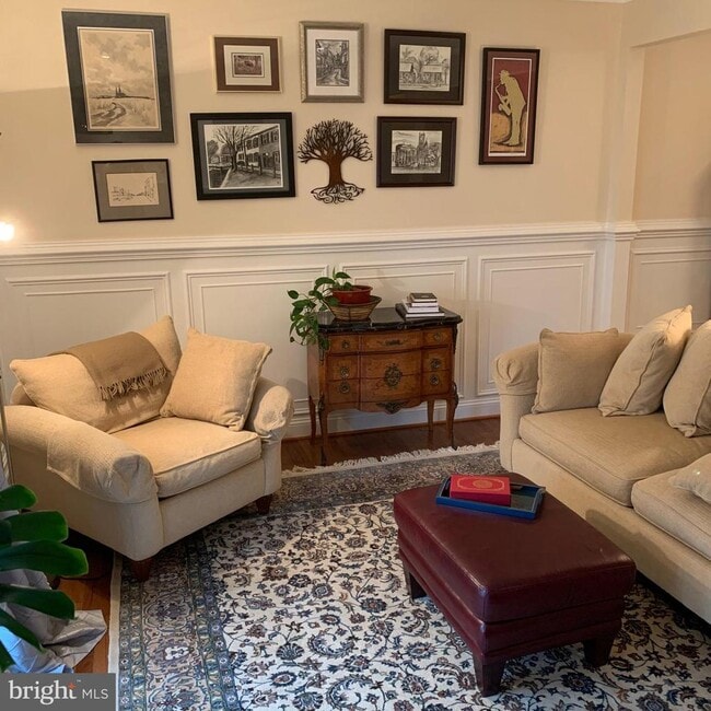 Foto del edificio - 9630 Sutton Green Ct