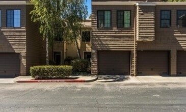 Building Photo - 330 S Overlook Dr