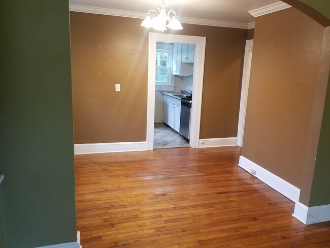 Dining area - 127 Wedgewood Dr