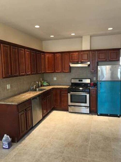 Foto principal - 1135 74th St