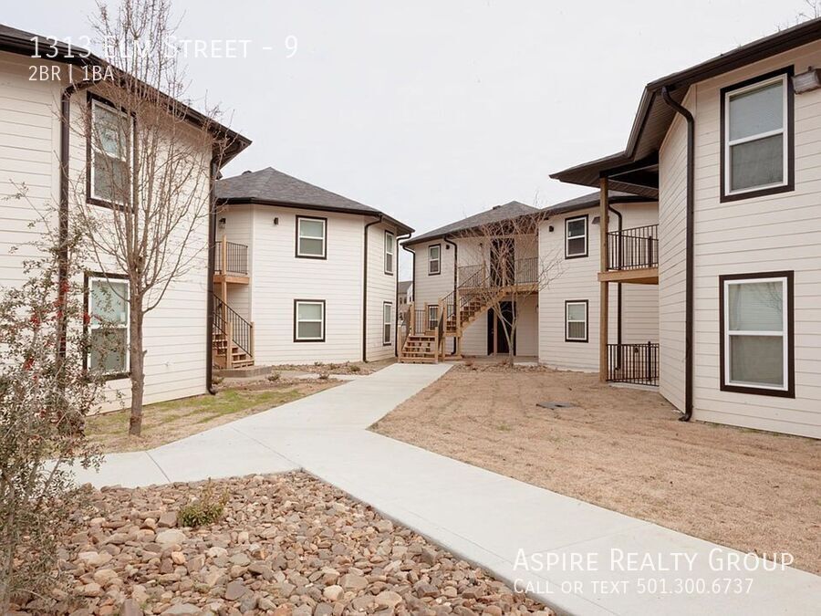 Foto del edificio - 1313 Elm St